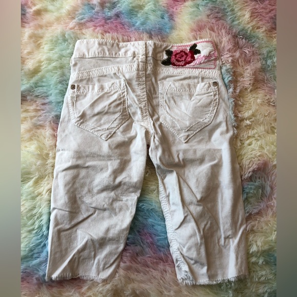 Blue Tattoo White Corduroy Bermuda Shorts - Picture 5 of 5